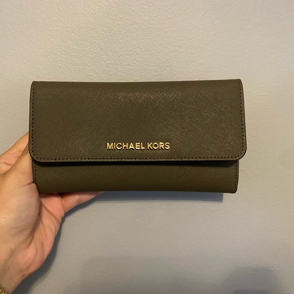 Michael Kors olive green palm leaf wallet
